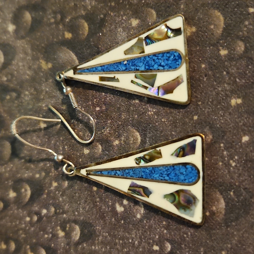 Alpaca Mexico Triangle Turquoise Chips Abalone Pierced Wire Earrings 30$